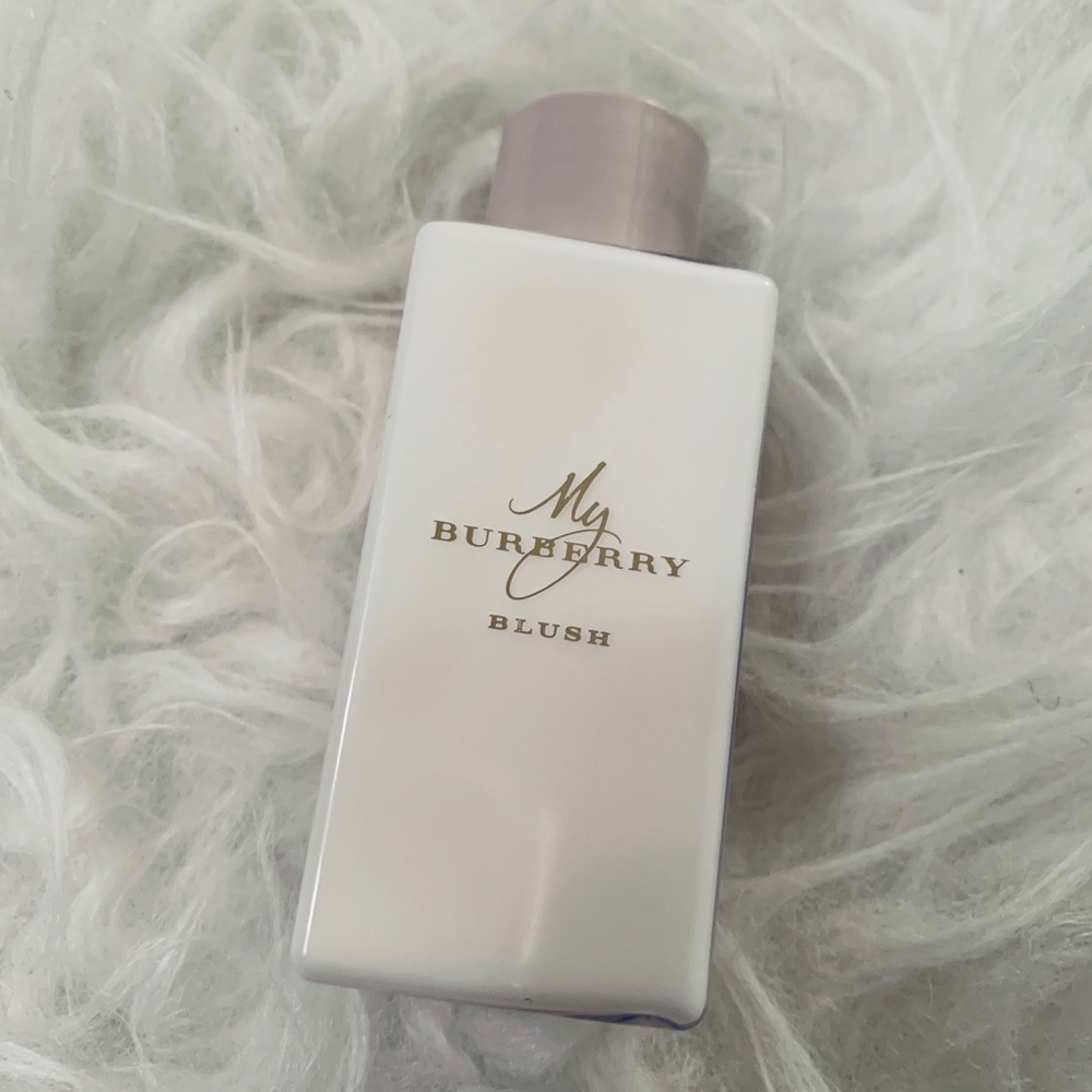 Burberry blush travel size body lotion